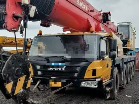 Grúa sobre camión SANY 130 t 2019