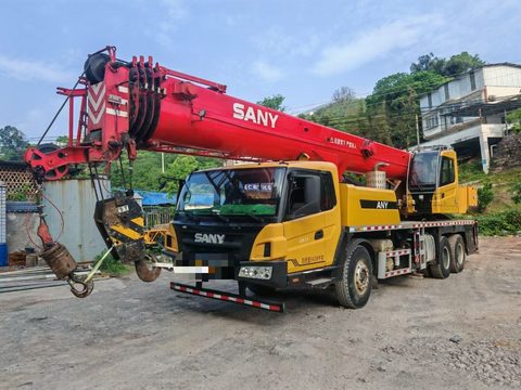 Grúa sobre camión SANY 25 t 2020