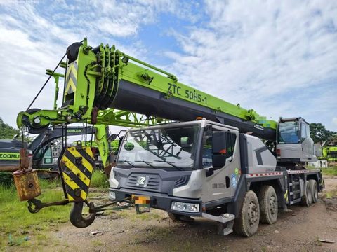 جرثقیل Zoomlion ۳۵ تن · مدل ۲۰۲۳ (۱۴۰۲)