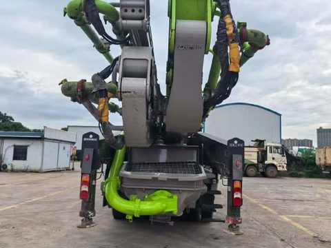 Bomba de concreto Zoomlion 63 m 2020 · Mercedes-Benz Arctros4143 8*4