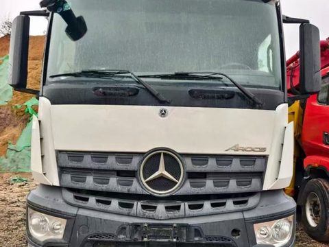 پمپ Zoomlion ۵۶ متر · مدل ۲۰۲۱ (۱۴۰۰) · شاسی Mercedes-Benz
