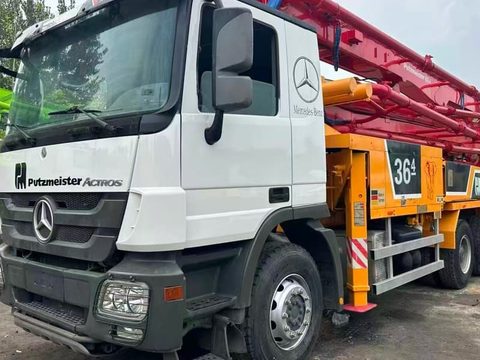 Pompe Putzmeister 36 m · 2012 · châssis Mercedes-Benz Actros 3341