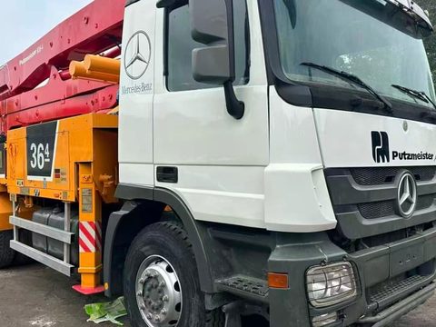 Pompe Putzmeister 36 m · 2012 · châssis Mercedes-Benz Actros 3341