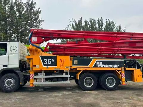 Pompe Putzmeister 36 m · 2012 · châssis Mercedes-Benz Actros 3341
