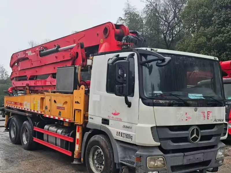 مضخة SANY 38 م · موديل 2015 · شاسيه Mercedes-Benz Actros 3341