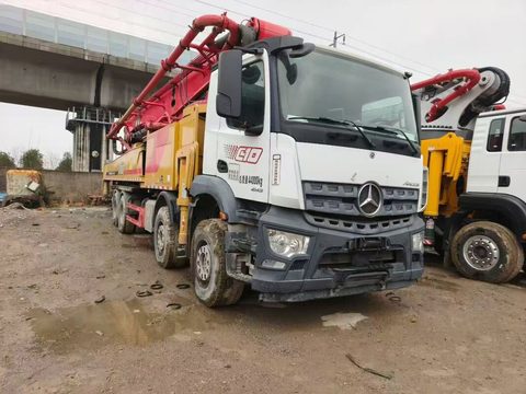 Pompe SANY 62 m · 2020 · châssis Mercedes-Benz