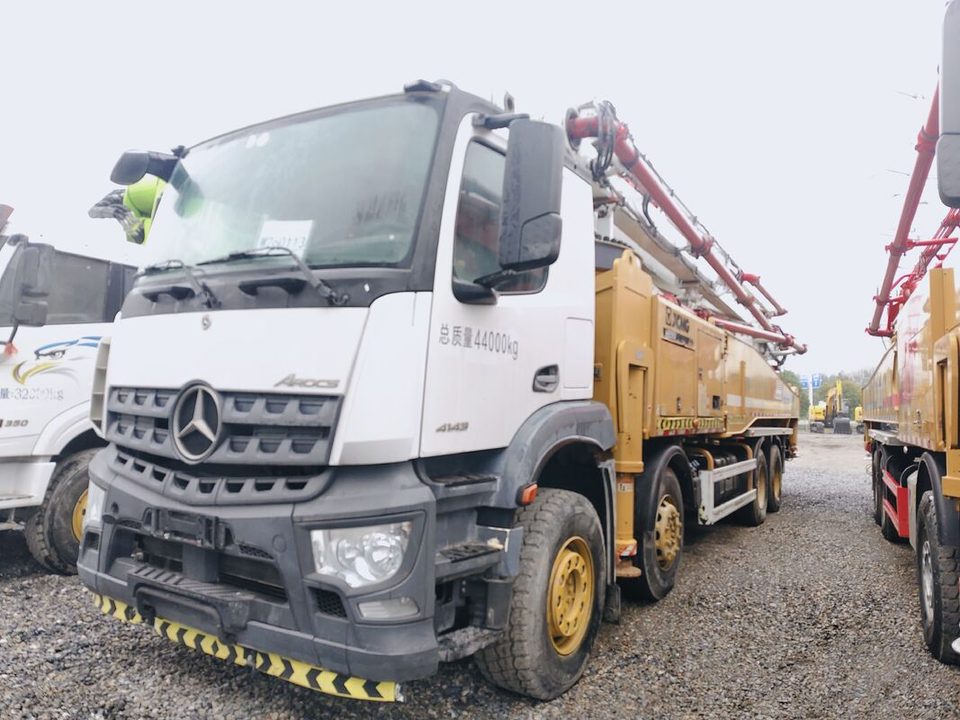 مضخة XCMG 58 م · موديل 2021 · شاسيه Benz