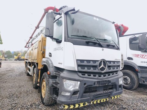 پمپ XCMG ۵۸ متر · مدل ۲۰۲۱ (۱۴۰۰) · شاسی Benz
