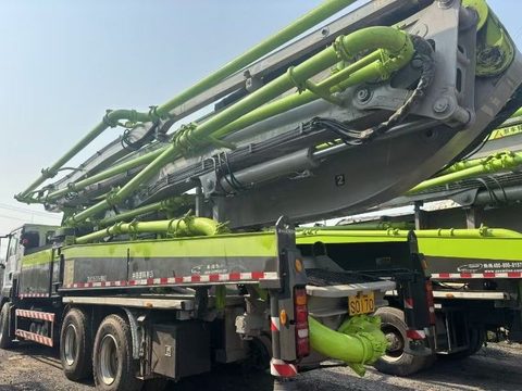 Bomba de concreto Zoomlion 49 m 2020 · Sitrak