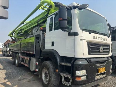 Bomba de concreto Zoomlion 49 m 2020 · Sitrak