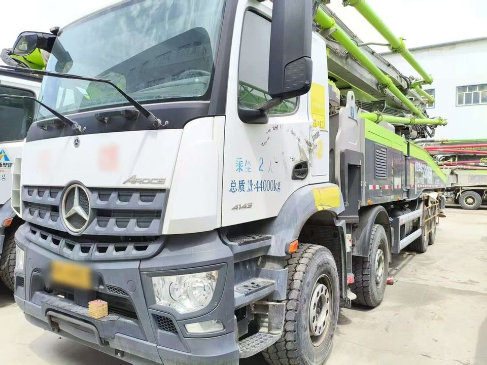مضخة Zoomlion 56 م · موديل 2020 · شاسيه Benz