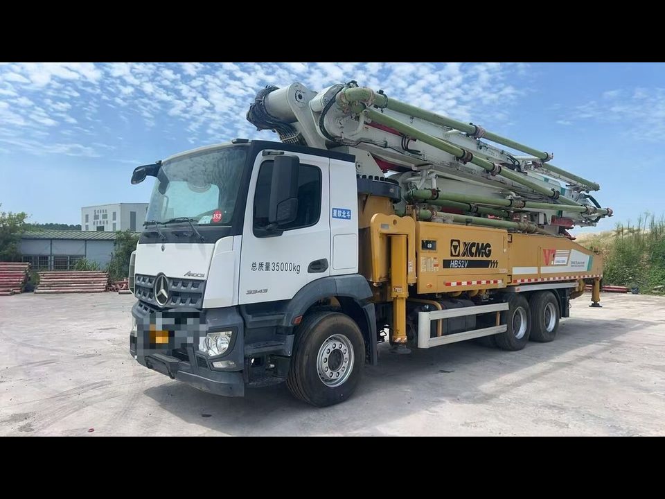 مضخة XCMG 52 م · موديل 2020 · شاسيه Benz