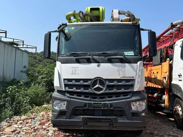مضخة Zoomlion 59 م · موديل 2020 · شاسيه Benz