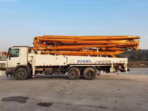 Bomba de concreto SANY 47 m 2015 ·