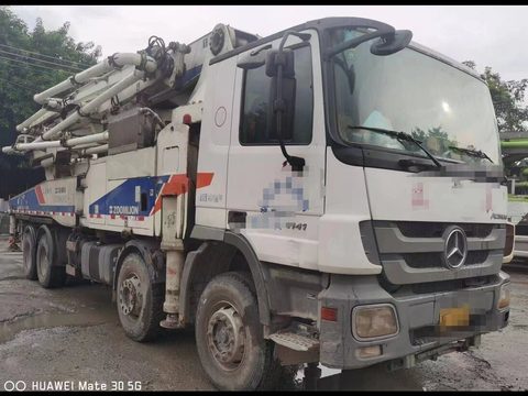 پمپ Zoomlion ۴۹ متر · مدل ۲۰۱۱ (۱۳۹۰) · شاسی