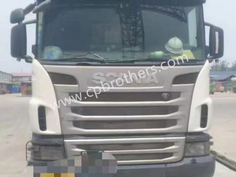 مضخة Zoomlion 64 م · موديل 2013 · شاسيه
