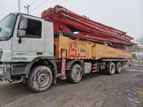 Pompe SANY 56 m · 2014 · châssis